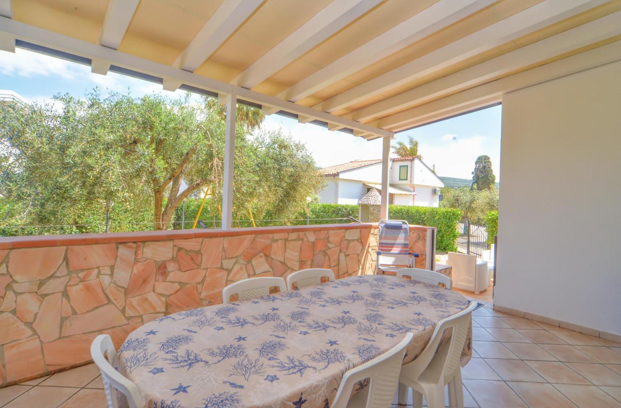Case Vacanze Mare Nostrum - Villas In Front Of The Beach With Pool Кампофеличе-ди-Роччелла Экстерьер фото